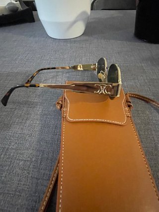 Gafas de sol Celine doradas y negras