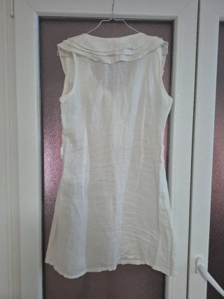 Vestido blanco con volantes