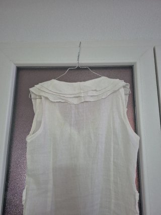 Vestido blanco con volantes