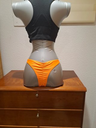 Tanga bikini naranja Talla L nuevo