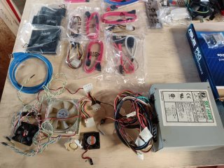 Accessori e cavi per assemblaggio PC ASUS