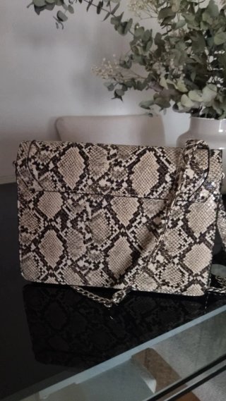 Bolso Stradivarius. Sin estrenar