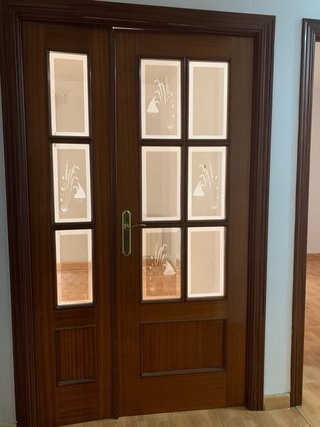 Puertas de madera con marco