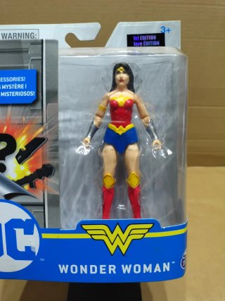 Figura Wonder Woman DC 10cm con 3 Accesorios