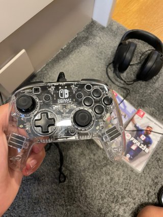 Nintendo Switch con juegos y accesorios