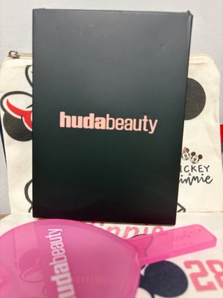 Espejo Huda Beauty Corazón Rosa
