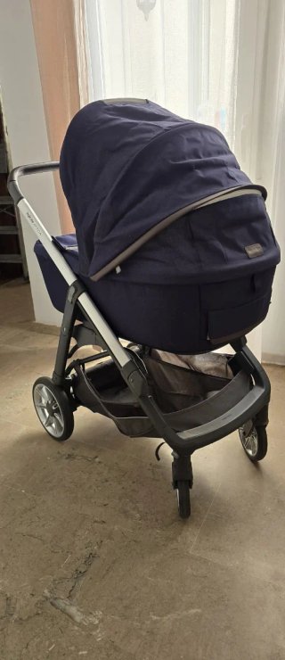 Silla de paseo Inglesina Aptica azul