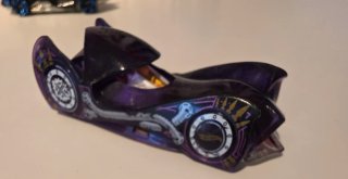 Hot Wheels Cloak and Dagger Morado