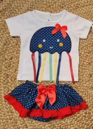 Conjunto camiseta y braguita-falda