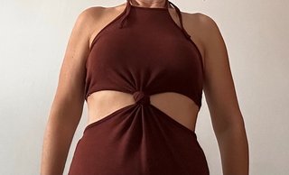 Vestido largo marrón con aberturas