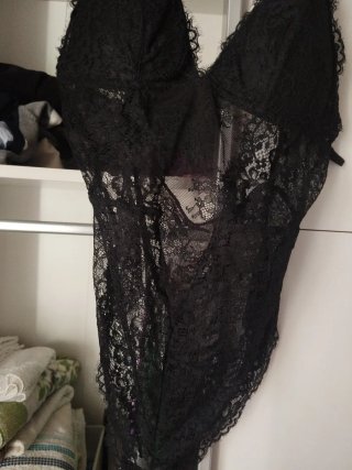Body de encaje negro talla M