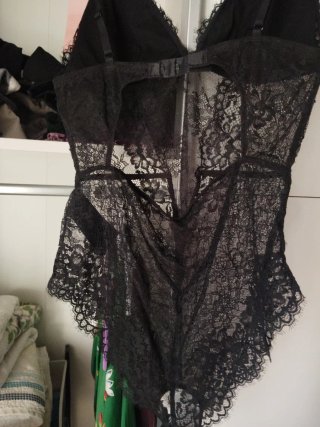Body de encaje negro talla M