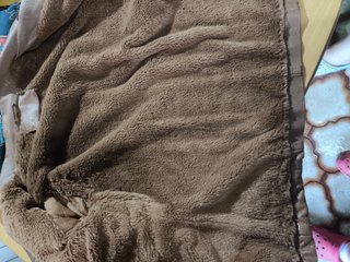 Cazadora efecto piel con cuello de pelo