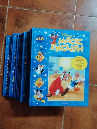 32 VHS Disney Magic English + 16 Libros