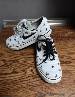 Zapatillas Nike SB Blancas con Dibujos