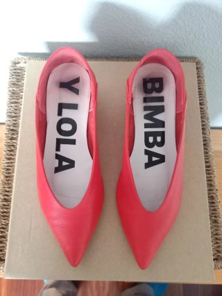 Zapatos Bimba y Lola rojos