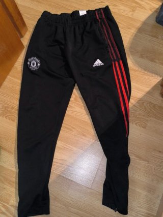 Pantalón Adidas Manchester United Negro Rojo