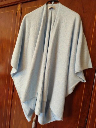 Poncho lana azul suave talla única
