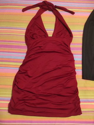 Vestido negro con transparencias