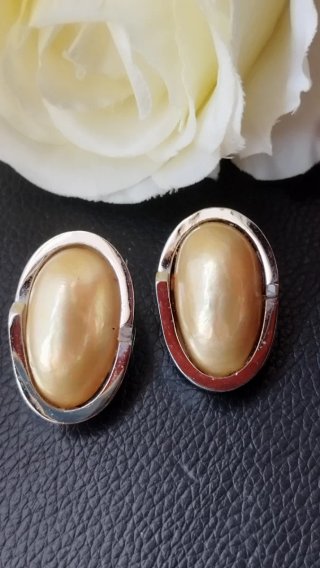 Pendientes vintage dorados y plateados