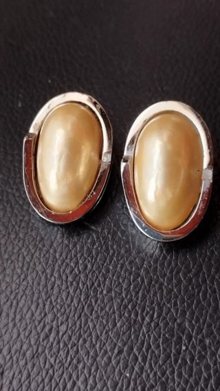 Pendientes vintage dorados y plateados