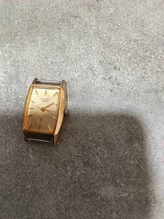 Reloj Citizen Vintage Mujer Dorado