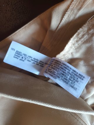 Pantalón ancho con pinzas tipo palazzo