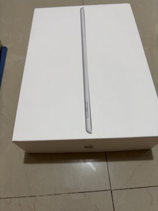 Apple iPad 7 Plata 32gb