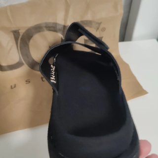 Chanclas UGG Negras