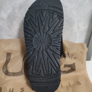 Chanclas UGG Negras