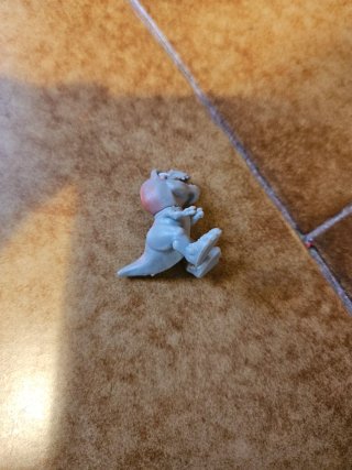 Dinosaurio de juguete realista