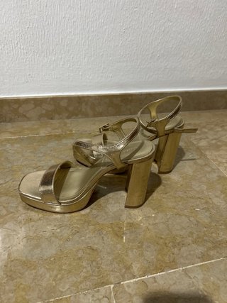 Sandalias doradas plataforma tacón 38