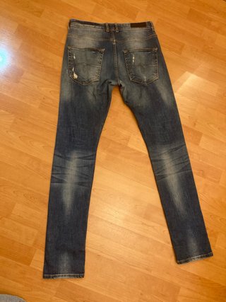 Pantalón vaquero Zara chico talla 38