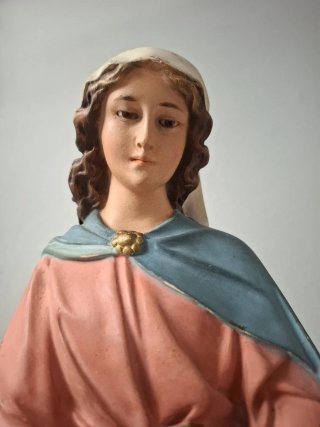 Virgen de Olot figura religiosa