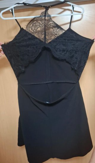 Mono corto negro encaje Pull&Bear Talla M