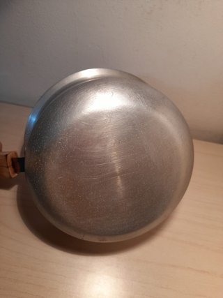 Pentola alluminio diam 18cm manico legno