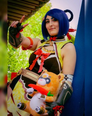 Cosplay Xiangling Genshin Impact