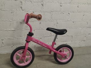 Bicicleta sin pedales rosa Chicco