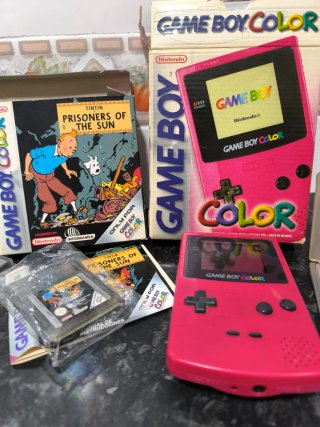 Pack Game Boy Color Rosa + 8 Juegos