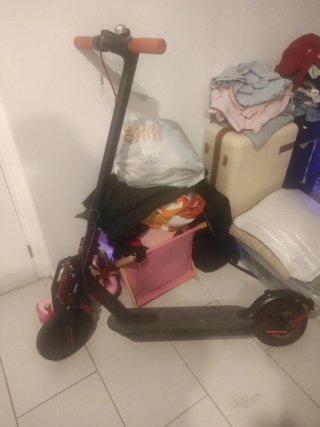 Patinete Eléctrico Negro no va la batería
