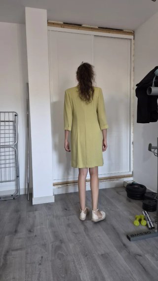 Vestido y levita verde