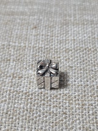 Charm Pandora Caja de Regalo Plata