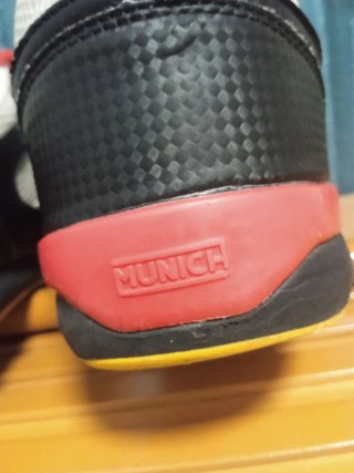 Talla 44/45.Zapatillas Munich Muy Comodas: