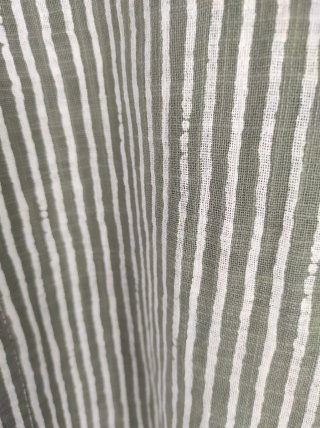 Abito a righe salvia e bianche lino e cotone