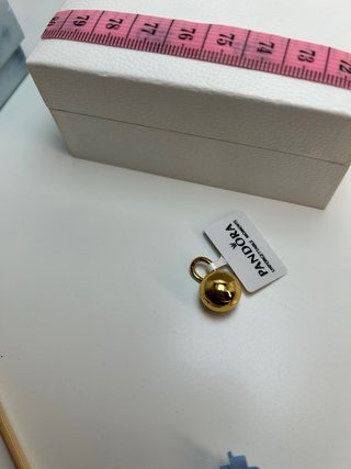 Charm Pandora Dorado con Circonita mom mama