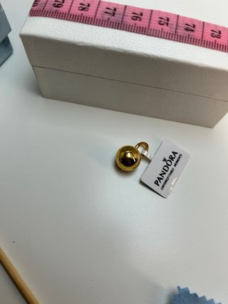 Charm Pandora Dorado con Circonita mom mama