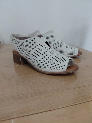 Sandalias Cesare Gaspari blancas mujer
