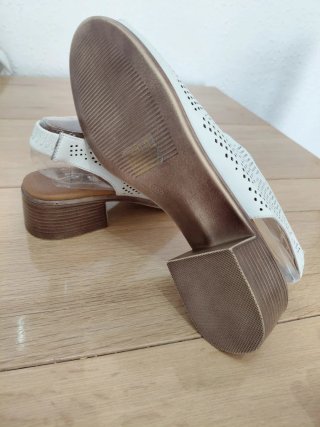 Sandalias Cesare Gaspari blancas mujer