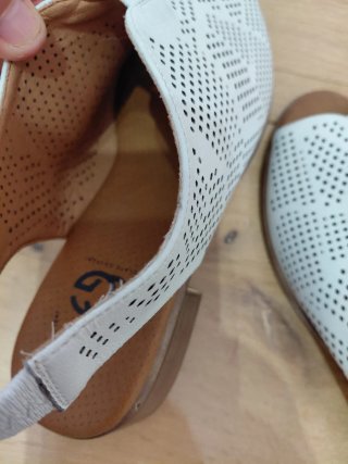 Sandalias Cesare Gaspari blancas mujer