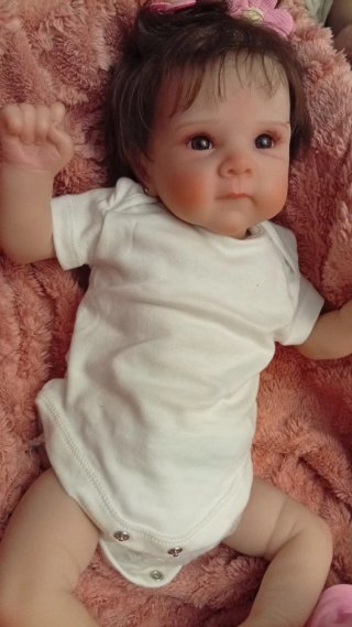 Hermosa bebé reborn vinilo y tela